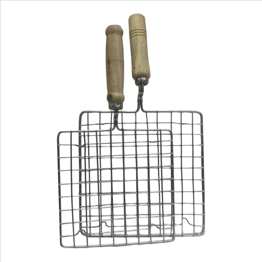 Stainless Steel Phulka Grill Pan with Wooden Handle, 17x17 cm Mesh Surface, Multi-Purpose Roti and Papad Roaster for Gas Stove